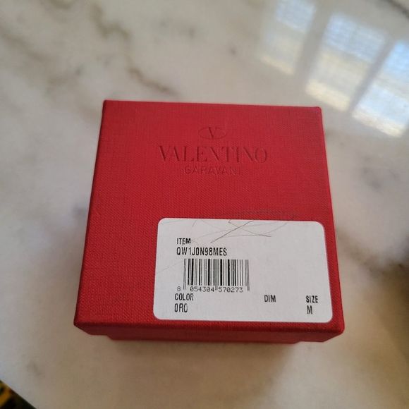 🆕️ VALENTINO Garavani Rockstud cuff stud bracelet Gift - Picture 14 of 16